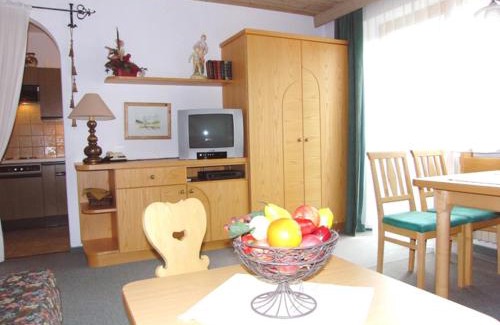 Weidach Apartment | Child-Friendly Getaway at Haus Rödlach-Arendt - Rated 9.4/10