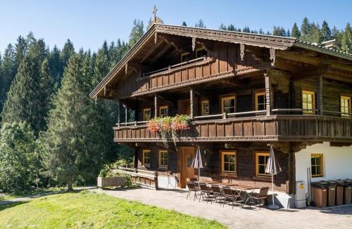 Wildschoenau Apartment | Haus Rainer: Oceanfront Retreat with Private Pool & More
