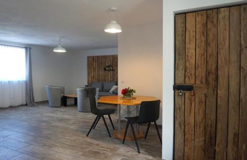 Obersasbach Apartment | Family-Friendly Ferienwohnung Haus Redi with High Ratings