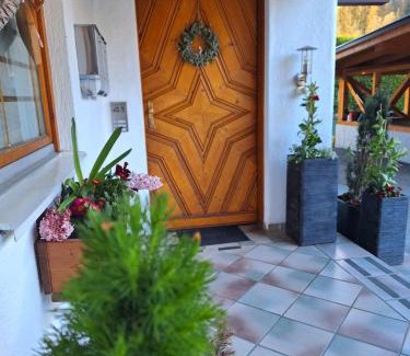 Pfarrwerfen Apartment | Family-Friendly Haus Rieder with Hot Tub & Pet Welcome