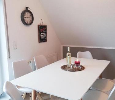 Borkum Apartment | Family-Friendly Escape at Haus Riffstrasse 2c - Urlaubsoase
