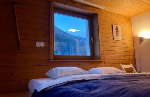 Imst Apartment | Budget-Friendly Stay at Haus Ritz-Pitz: Family Welcomes You