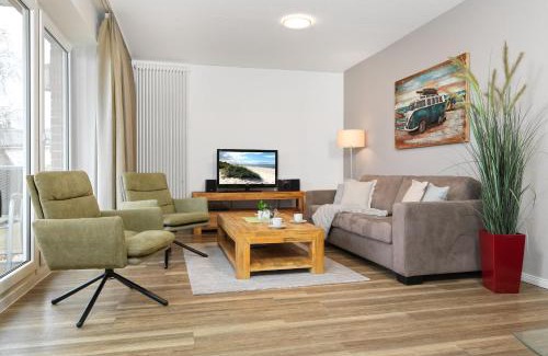 Insel Poel Apartment | Relax at Haus Südwester Strandkrabbe: Family-Friendly Retreat
