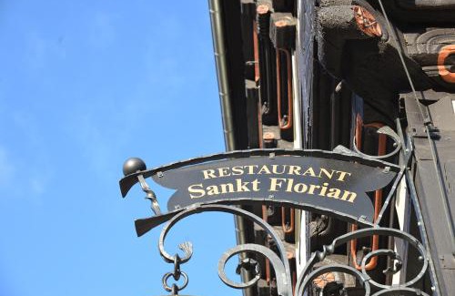 Halberstadt Bed & Breakfast | Pet-Friendly Retreat at Haus Sankt Florian: Family Amenities