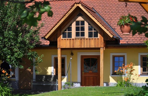 St Andra-Hoech House | Family-Friendly Getaway at Haus Schönegger - Rated 9/10