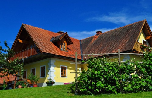 St Andra-Hoech House | Family-Friendly Getaway at Haus Schönegger - Rated 9/10