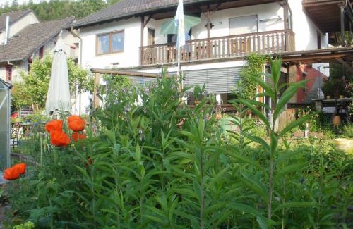 Gemuenden Apartment | Family-Friendly Retreat at Haus Schipper am Wald