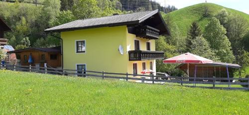 Pichl-Preunegg Bed & Breakfast | Haus Silvia Kraml: Family-Friendly Getaway with Breakfast