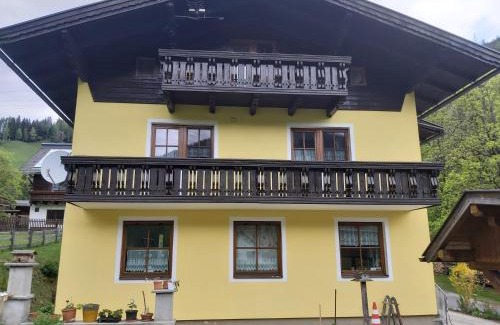 Pichl-Preunegg Bed & Breakfast | Haus Silvia Kraml: Family-Friendly Getaway with Breakfast