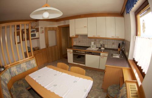 Reisach Apartment | Child-Friendly Haus Stöffler - Guest Rated 10/10