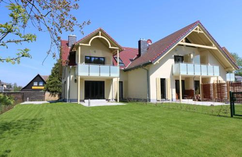Thiessow Apartment | Inviting Haus Sterntaucher Whg 05 with Balcony for Families
