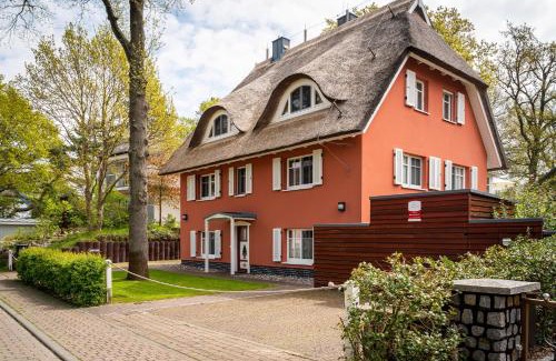 Ostseebad Ahrenshoop Apartment | Child-Friendly Haus Strandeiche 01 - Rated 9.7 by Guests