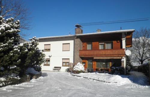 Axams Apartment | Family-Friendly Retreat at Haus Stratton - Rated 9.6/10