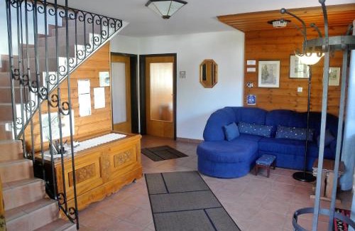 Axams Apartment | Family-Friendly Retreat at Haus Stratton - Rated 9.6/10