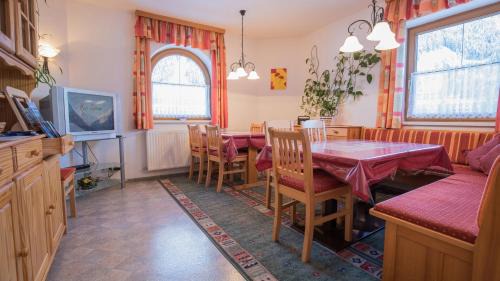 Volderau Apartment | Family-Friendly Apartments in Neustift im Stubaital, Austria