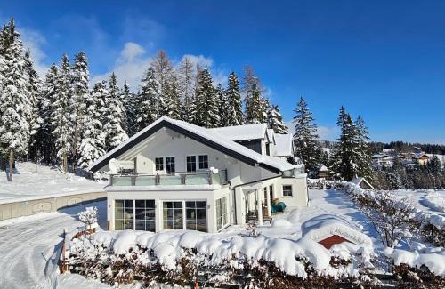 Schladming Apartment | Luxury Oceanfront Escape at Haus Terra - Guest Rated 9.8