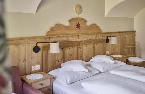 Molini di Tures Hotel | Discover Haus Tirol: Family-Friendly Stay with Breakfast