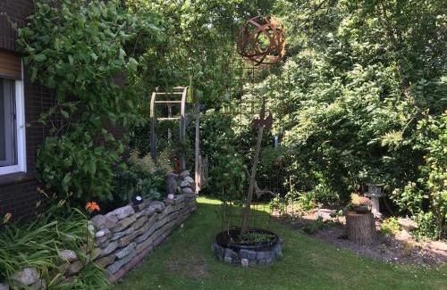Wittmund Apartment | Beautiful Haus Toquard: Family-Friendly with Breakfast