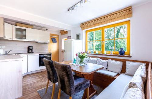 Ostseebad Ahrenshoop House | Discover Haus Traudi: 4-Star Stay, Perfect for Families & Pets