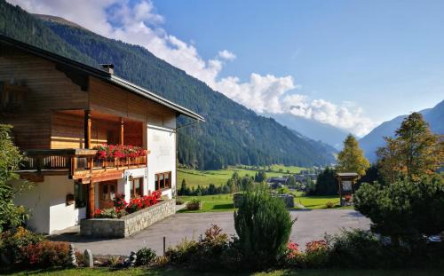 Sankt Jakob in Defereggen House | Unmatched Ocean View Retreat at Haus Veidlis, Family Run