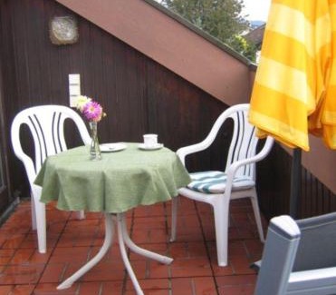 Bermatingen Apartment | Oceanfront Haven: Haus-Voelker with Family-Friendly Amenities