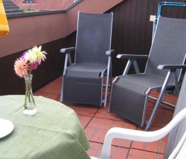 Bermatingen Apartment | Oceanfront Haven: Haus-Voelker with Family-Friendly Amenities