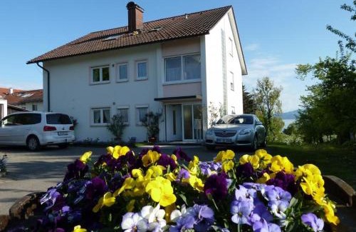 Nonnenhorn Apartment | Family-Friendly Retreat at Haus Wörle