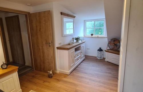 Weissenstadt Apartment | Waldstein Gipfelstürmer: Oceanfront Retreat with Top Reviews
