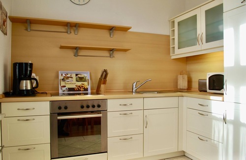 Ahlbeck Apartment | Top-Rated Haus Wanda Appartement with Ocean View & Kitchen