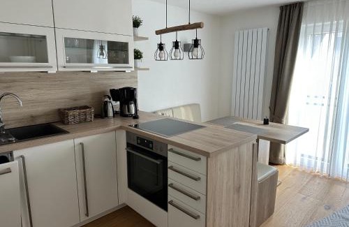 Kovenig Apartment | Inviting Haus Weingarten: Rated 10/10 with Cozy Amenities