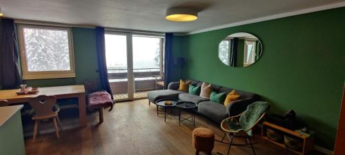 Konigsleiten Apartment | Beachfront Haus Wiesberger Apartment with Ocean Views