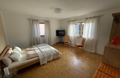 Kneisting Apartment | Inviting Haus Wiesenblick: Rated 9.5, Family-Friendly Stay