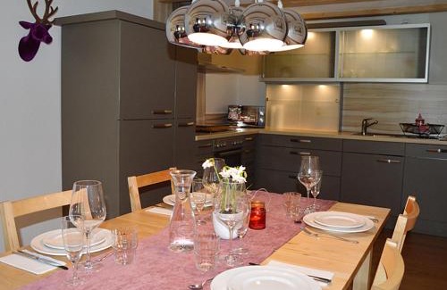 Todtnau Apartment | Family-Friendly Retreat at Haus Wiesengrund-Fahl - FeWo 4