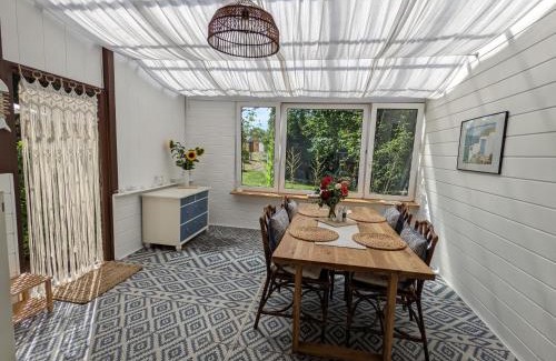 Region Hannover District House | Top-Rated Family Retreat: Haus Willi von Tinyhaus Steinhude