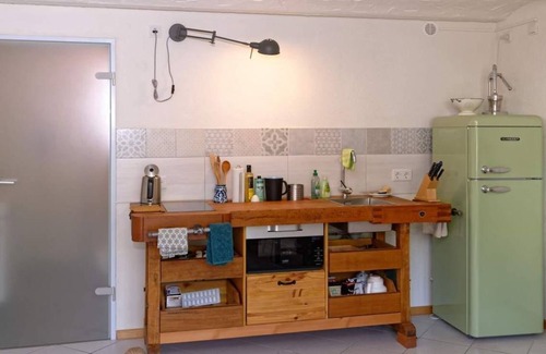 Luckenbach Apartment | Discover Haus Willibalds: Ocean View Family Retreat