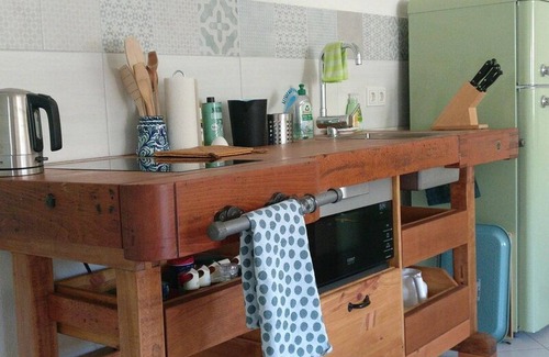 Luckenbach Apartment | Discover Haus Willibalds: Ocean View Family Retreat