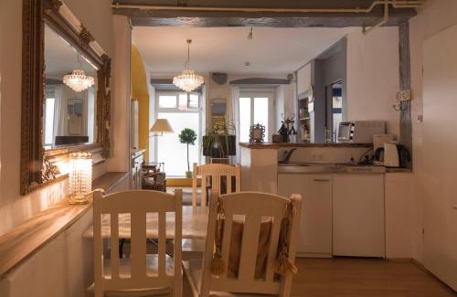 Altstadt Apartment | Family-Friendly Retreat at Haus zum Einhörnle