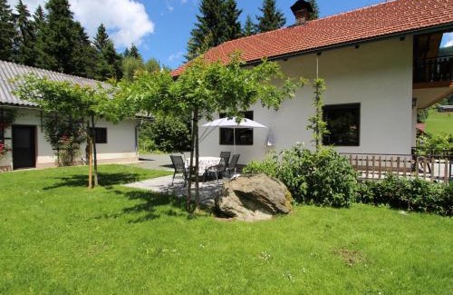 Gnesau House | Pet-Friendly Retreat at Haus zum Hirschen - Rated 9.6!