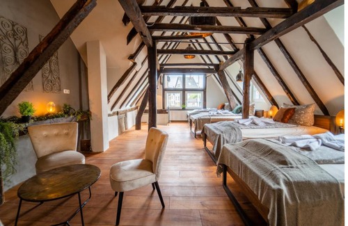 Adenau House | Explore Haus zum Ring: Family-Friendly with Hot Tub & Breakfast