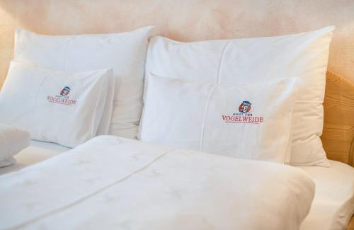 Valle San Silvestro Apartment | Pet-Friendly Retreat at Haus zur Vogelweide - Rated 9.8/10