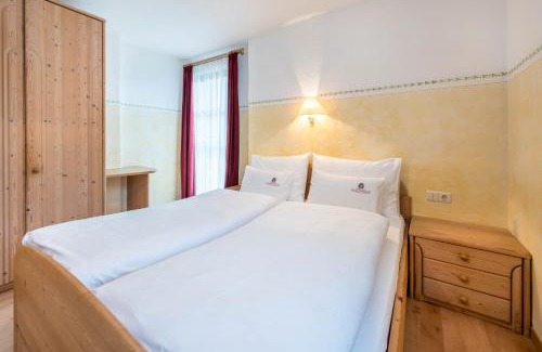 Valle San Silvestro Apartment | Pet-Friendly Retreat at Haus zur Vogelweide - Rated 9.8/10