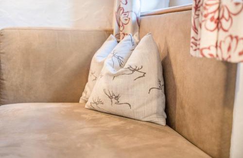 Valle San Silvestro Apartment | Inviting Haus zur Vogelweide App 6 - Pet and Child Friendly