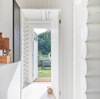 Brodersby House | Discover HAUS ZWEINEUN: Rated 10/10 with Oceanfront Views