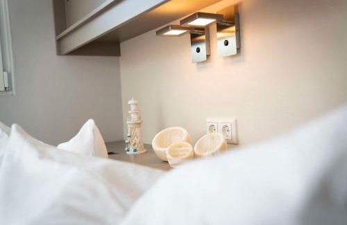 Laasow Boat Rental | Oceanfront Escape at Hausboot Albatros - Family Friendly Stay