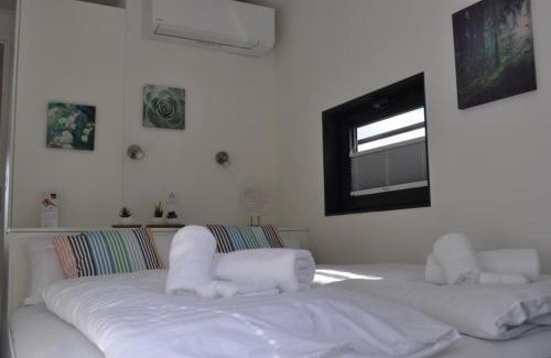 Godelheim Boat Rental | Experience Oceanfront Bliss at Hausboot Aquamarin
