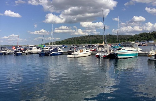 Braunsbedra Boat Rental | Pet-Friendly Hausboot Casa di Lago with Ocean Views