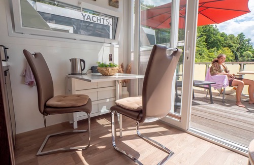 Muritz Apartment | Cozy Houseboat for Two in Scenic Waren with Great Amenities