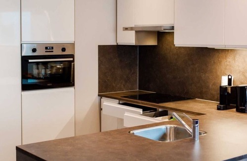 Ribnitz Apartment | Cozy Hausboot for 6 with Ocean View in Ribnitz-Damgarten