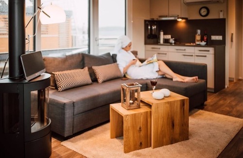 Laasow Apartment | Cozy Houseboat for 6 Guests with Oceanfront Views