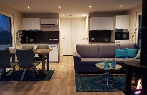 Laasow Apartment | Unique Houseboat for 6 Guests in Scenic Vetschau